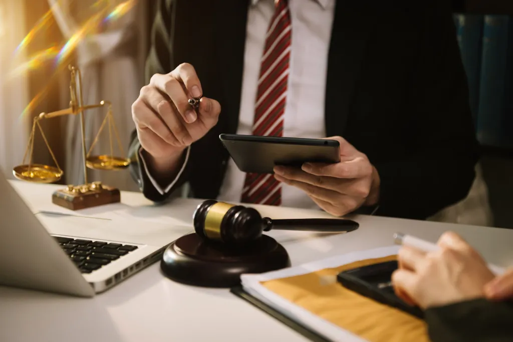Law Firms & Legal Services